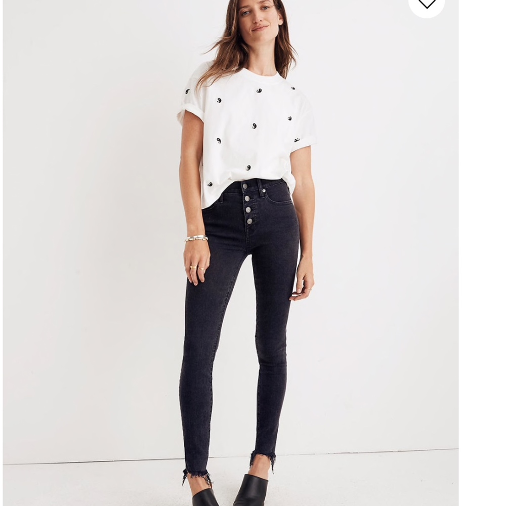 9" Mid-Rise Skinny Jeans in Berkeley Black